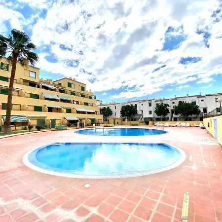 Comodo Apartamento De Un Con Vistas A La Piscina En Costa Del Silencio