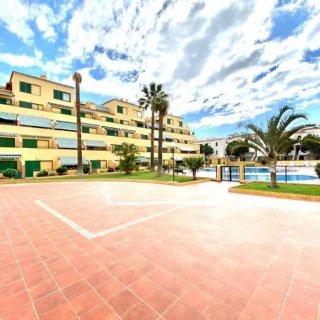 Comodo Apartamento De Un Con Vistas A La Piscina En Appartement Costa Del Silencio