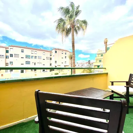 Comodo Apartamento De Un Con Vistas A La Piscina En アパート