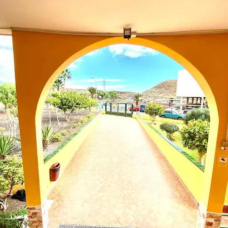 Comodo Apartamento De Un Con Vistas A La Piscina En Apartment